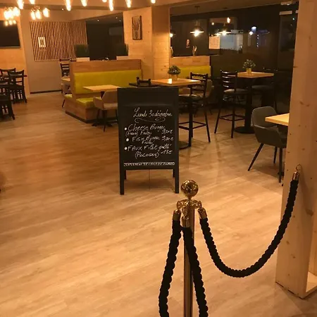 Hotel Euro Airport Orly Rungis 3*
